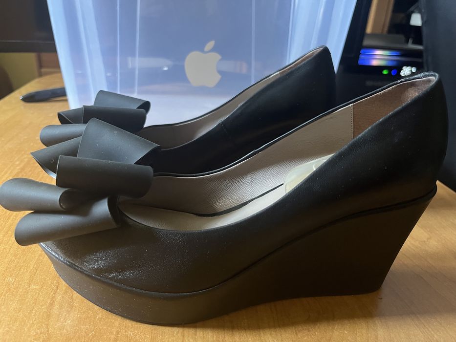 Buty na koturnie  7mil rozmiar 38,5