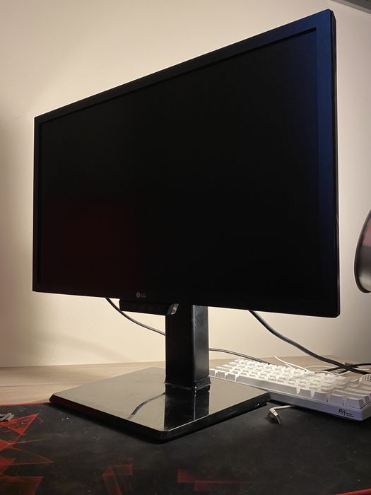 Monitor LG 24gm77-b 144hz LED