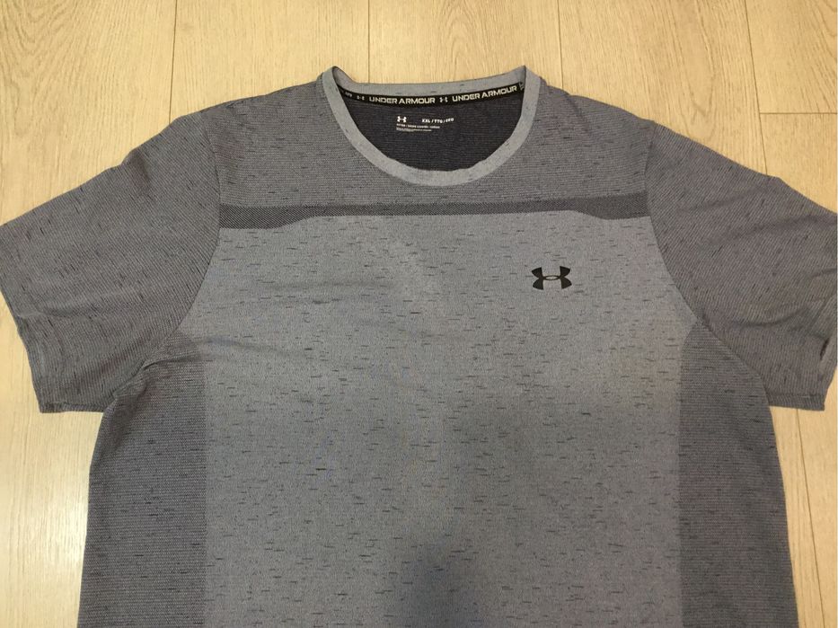 Продам футболку Under Armour розмір XXL