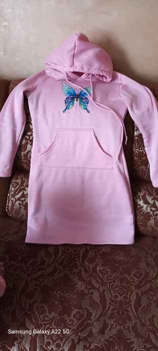 Продам тепле плаття на дівчинку 9 - 11 років