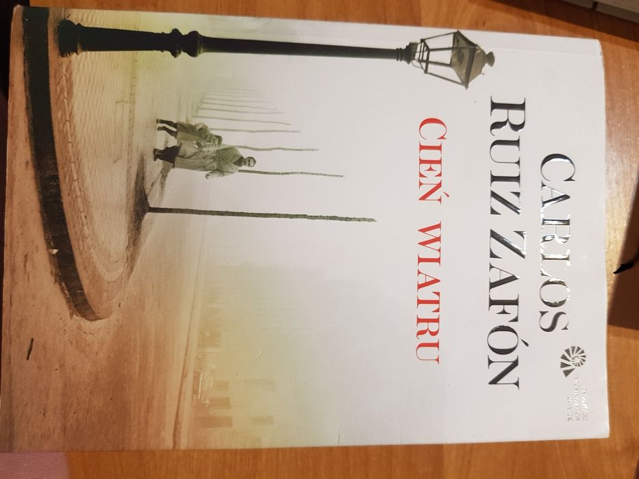Carlos Ruiz Zafon CIEŃ WIATRU