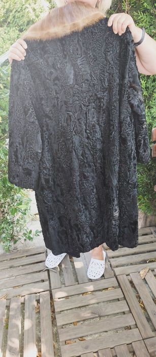 Futro długie naturalne z łapek karakułowych