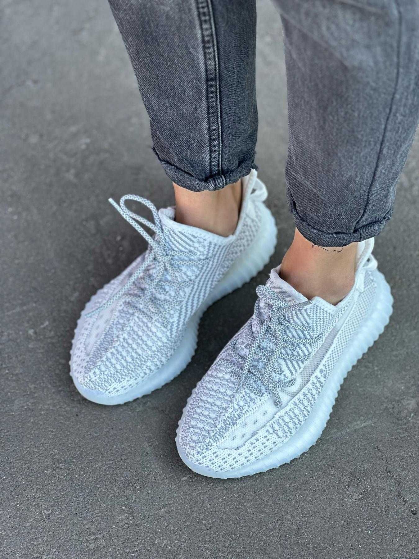 Кросівки текстиль у стилі yeezy adidas (р.36-45) 4 кольори