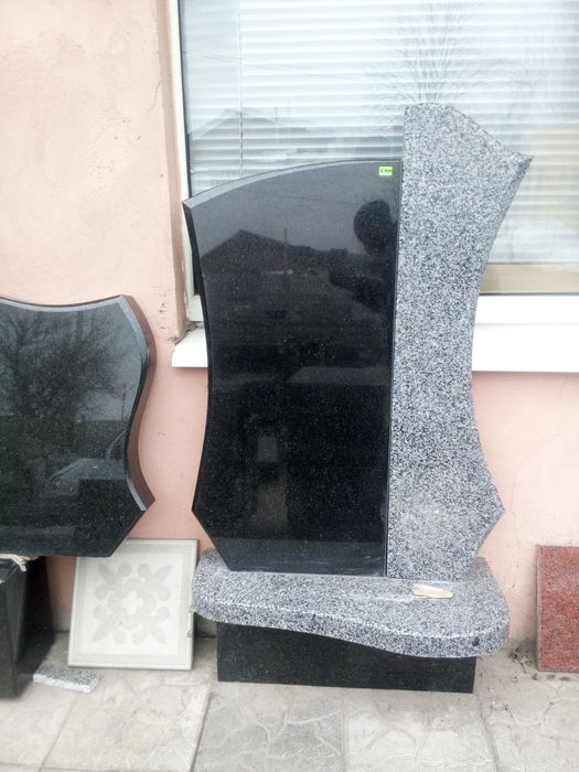 пам`ятники з граніту