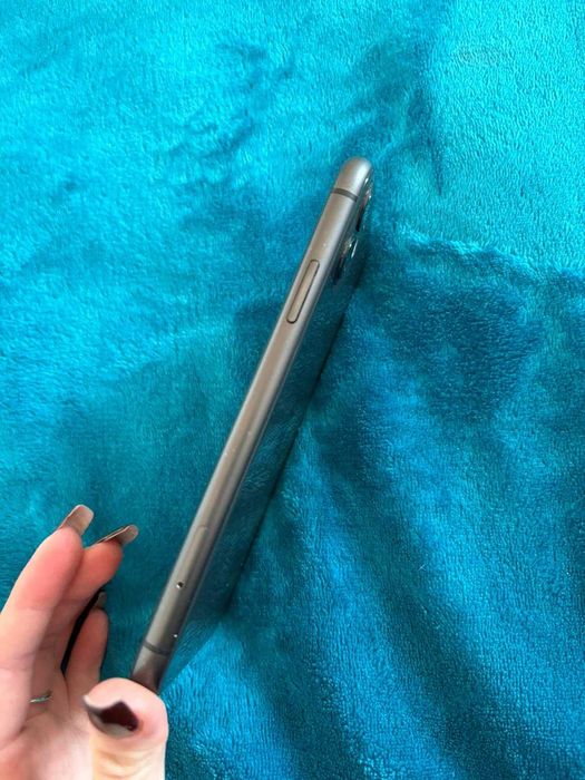 iPhone 11 64GB, stan bardzo dobry