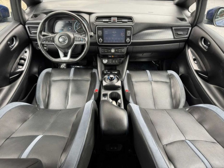 Nissan LEAF SL Plus      2020
