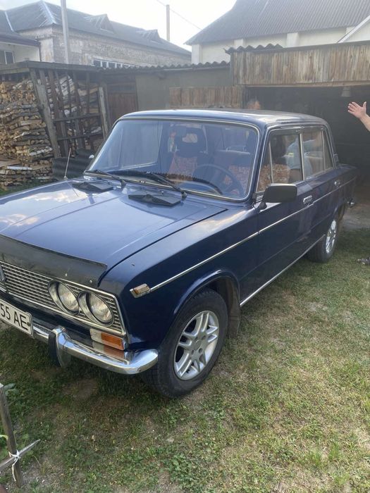 Продам ваз 2103 в гаражному зберігані