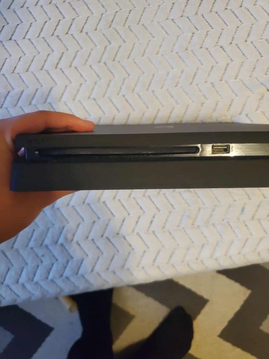 Ps4 500GB jak nowe