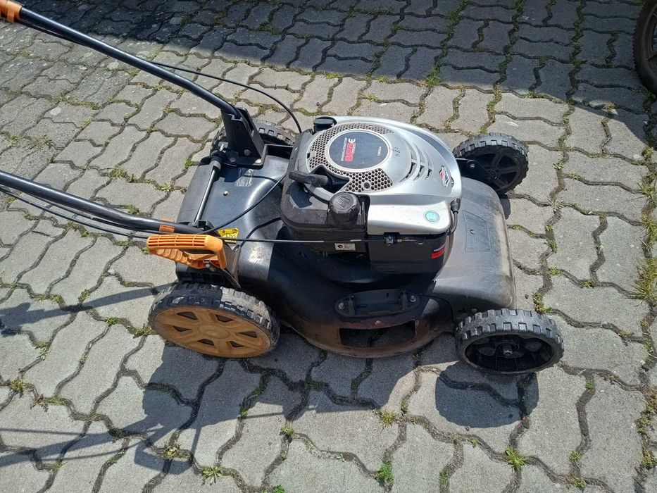 kosiarka spalinowa model JE0131