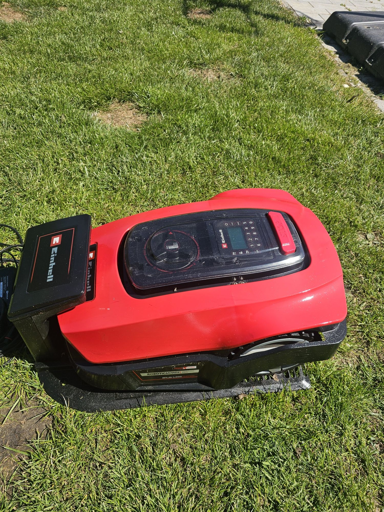 Robot koszący EINHELL Freelexo 1200 LCD