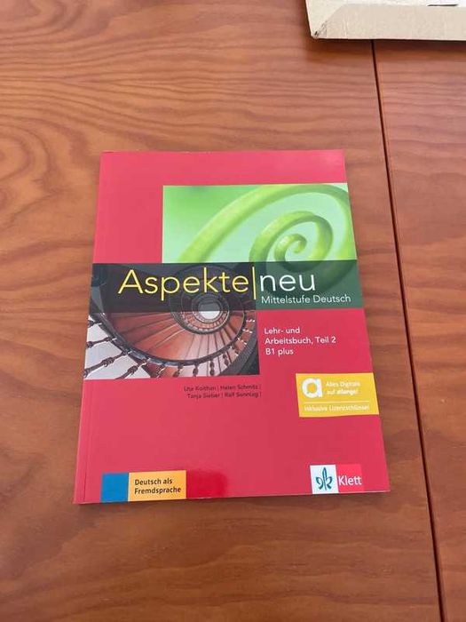 Livro alemão B1.2
Aspekt neu
Lehr und Arbeitsbuch, Teil 2