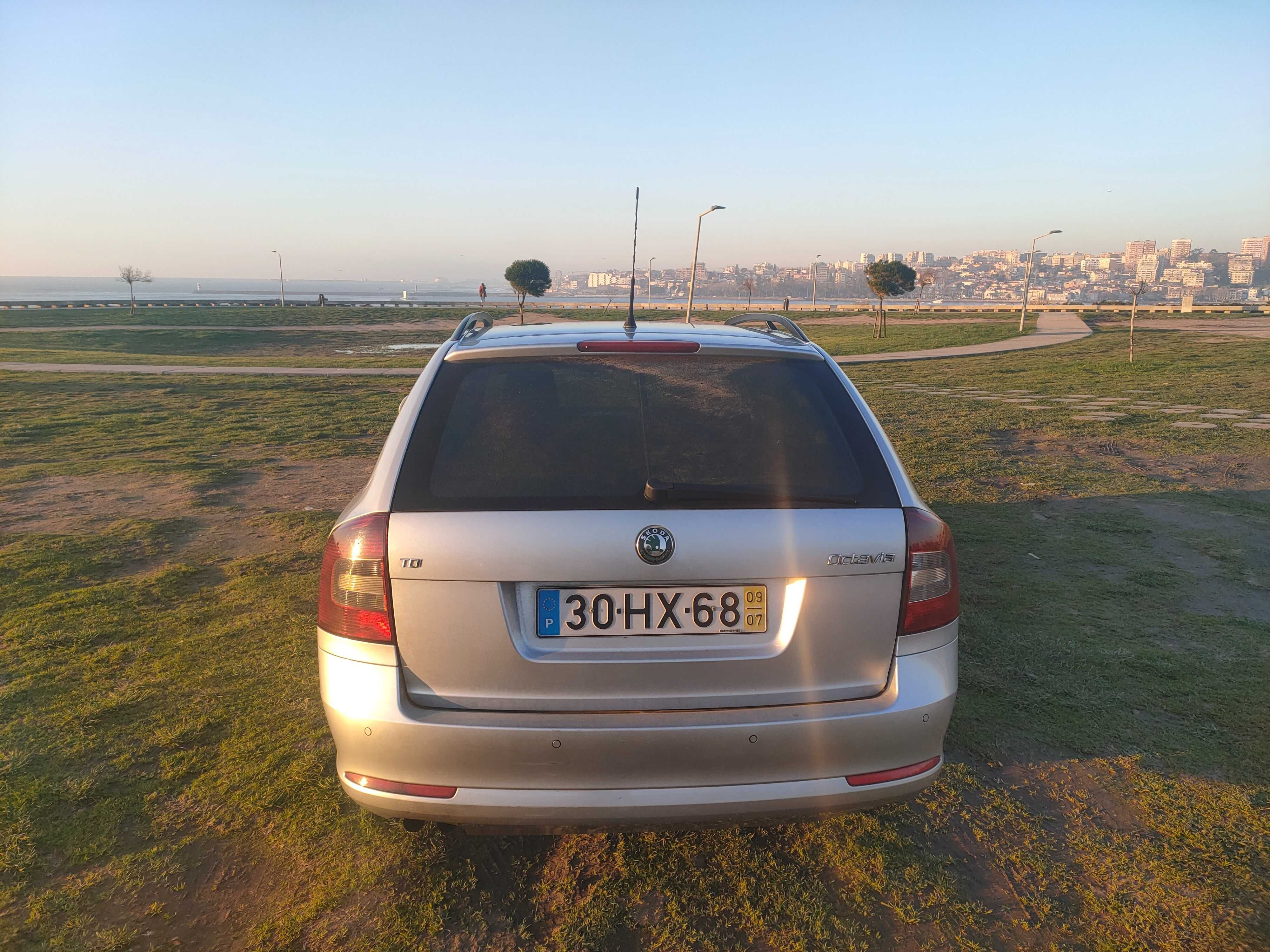 Skoda Otavia 1.9 TDI Sportline - Impecável