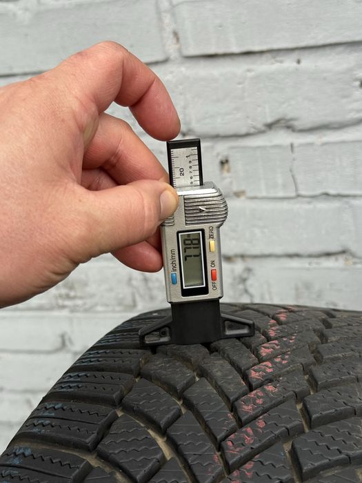 Топова шина‼️Bridgestone Blizzak lm005 102V 225/55 r18 7.7мм 2022рік
