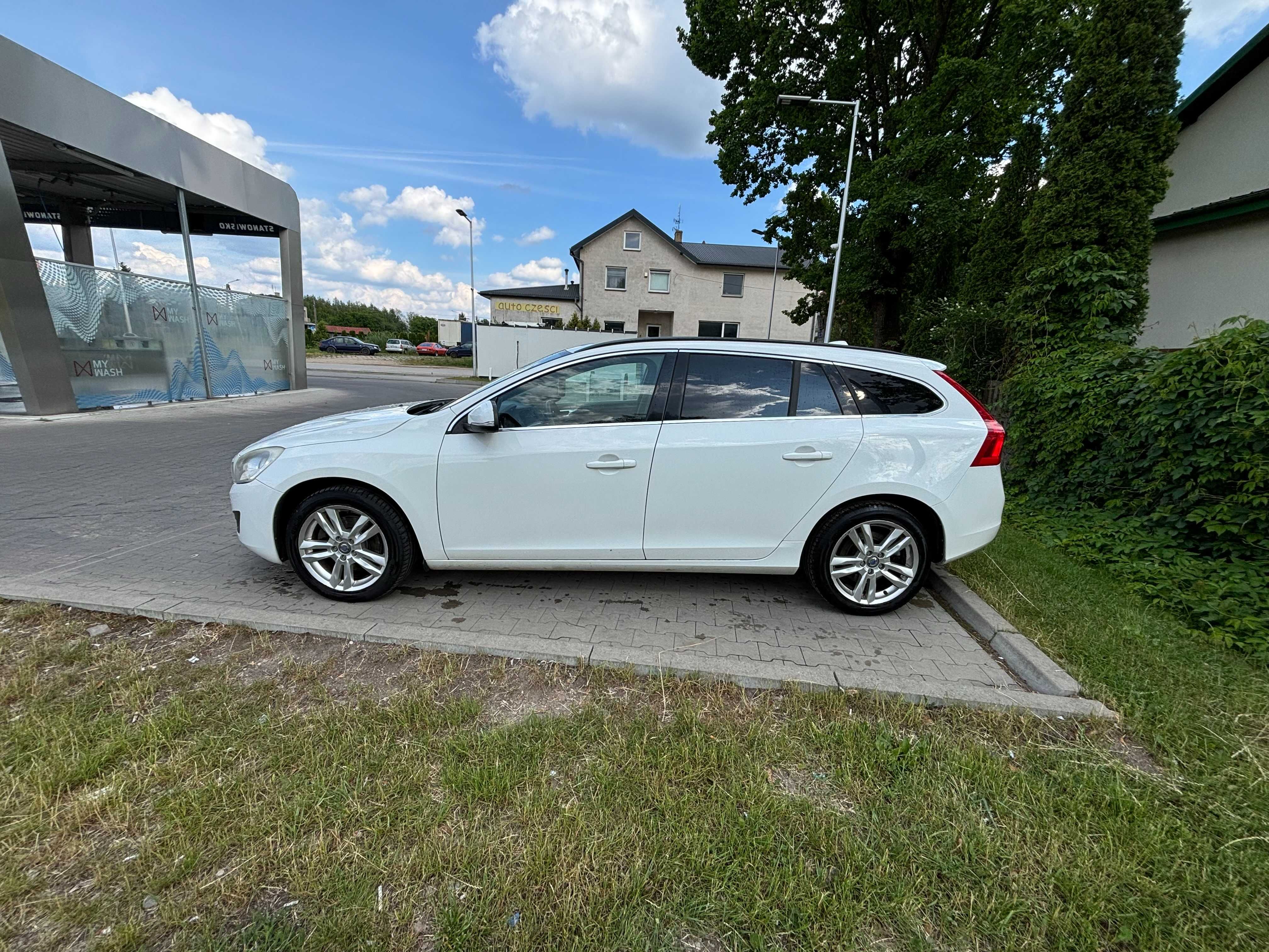 Volvo V60 D3 2012r