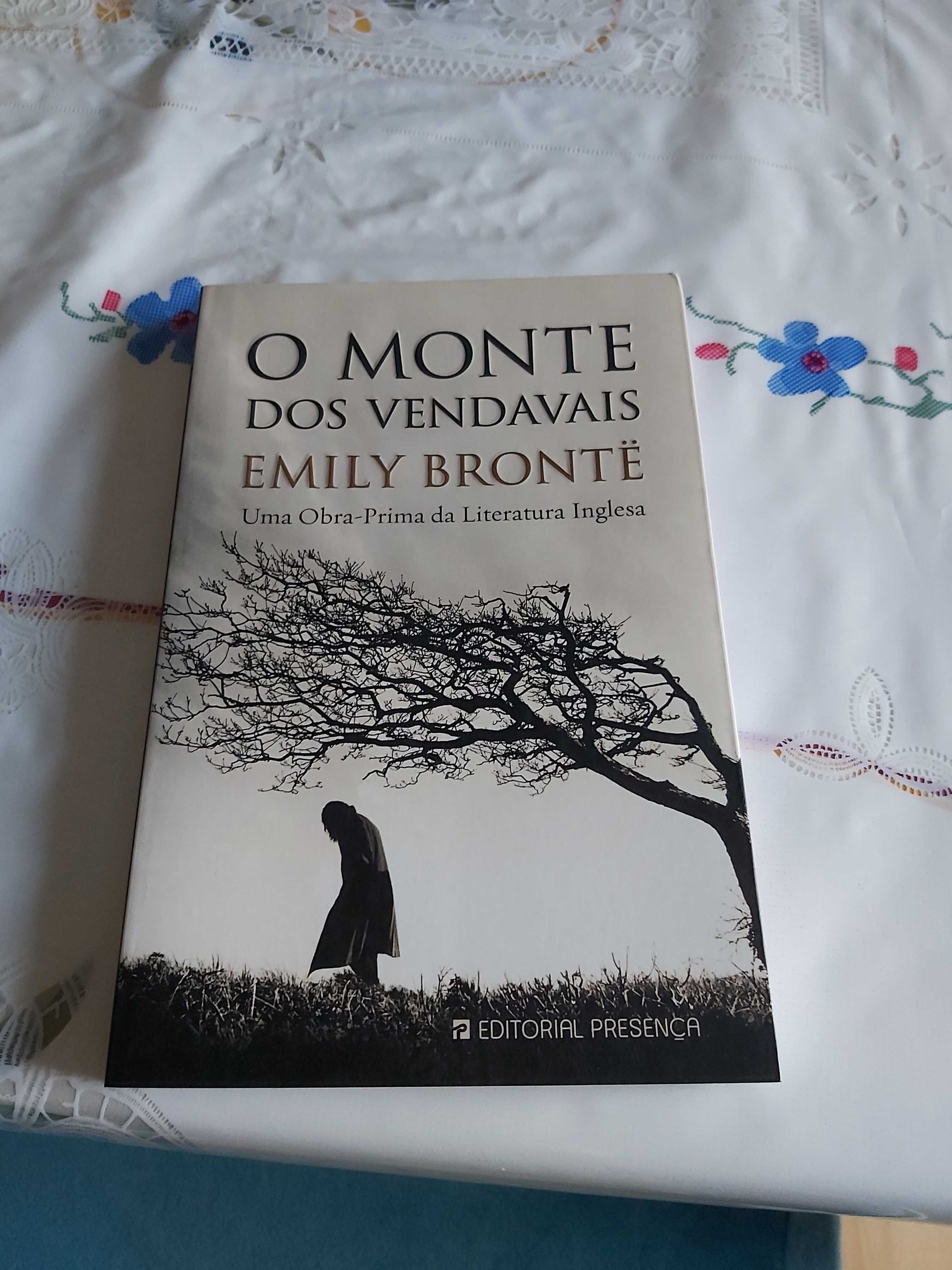 Livro " O Monte dos Vendavais" - Emily Bronte