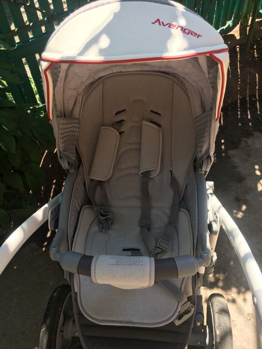 Срочно! Коляска Avenger 2 в 1 + летняя коляска-трость Chicco