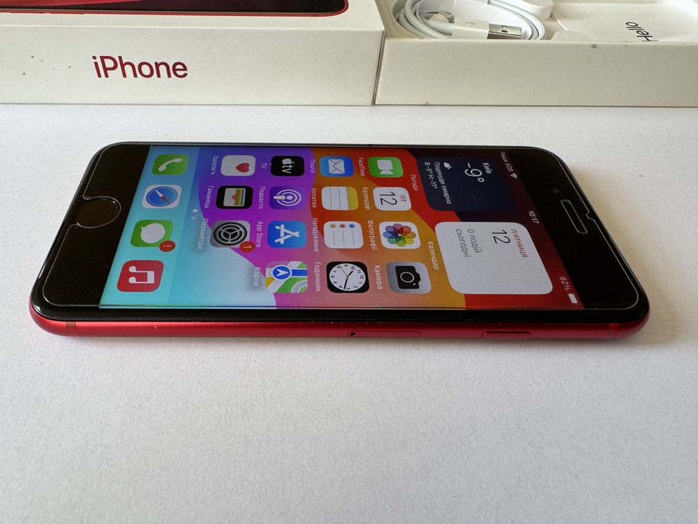 Apple iPhone Айфон SE 2020, 64Gb, Red (Червоний)Newerlock)