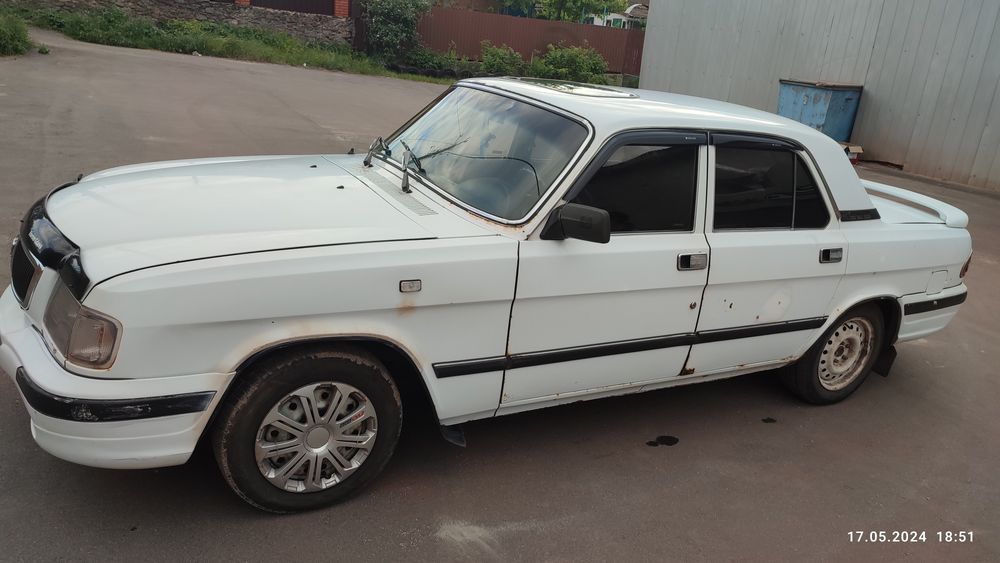 Автомобіль ГАЗ-3110.