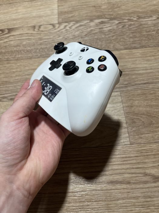 Настольные часы джойстик x box