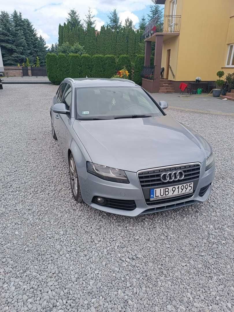 Audi a4b8 * 2.0 Tdi *S-line *2 kpl kół * hak*klima*skrzynia automat*