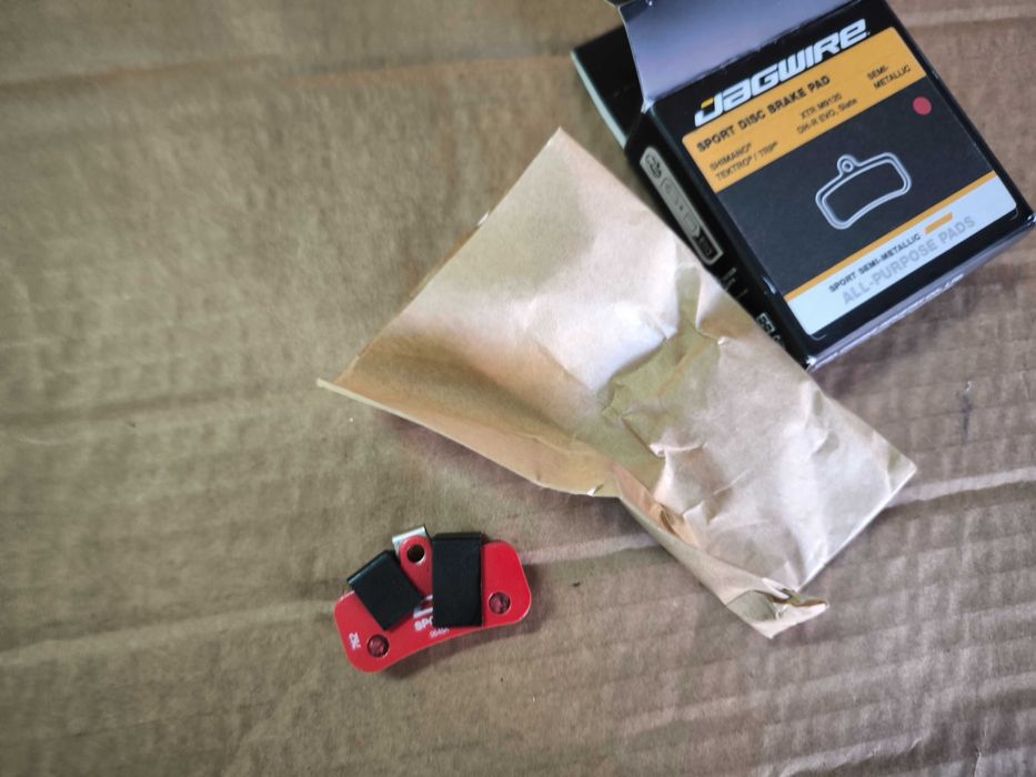 Jagwire Sport klocki hamulcowe DCA005 semi-metalli