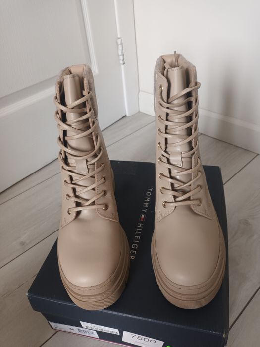 Продам зимние кожаные ботинки Tommy