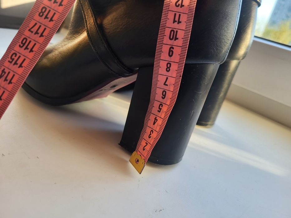 Шкіряні напів сапоги