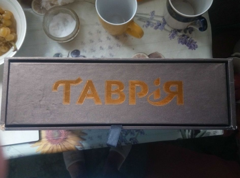 Красивая деревянная коробка из под коньяка Таврия Аскания ХО