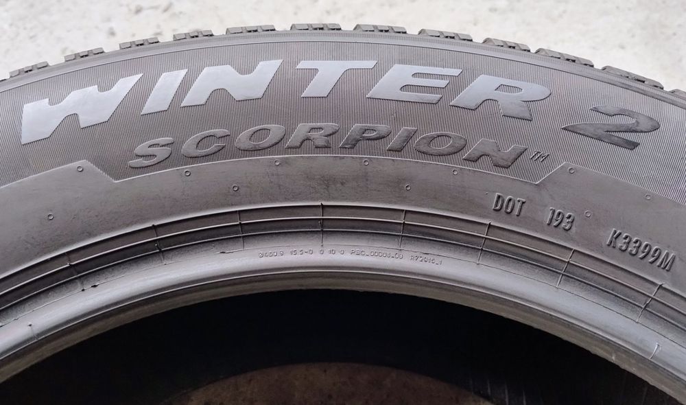 Шини зимові R18 235/60 Pirelli Scorpion Winter 2