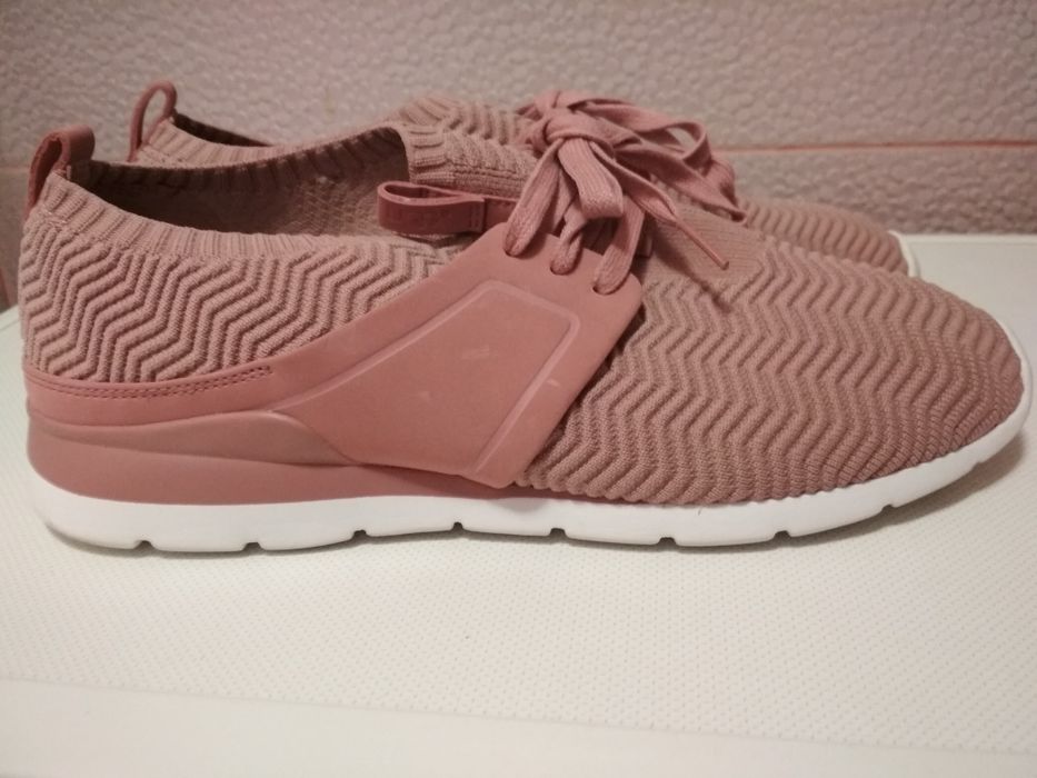 UGG кроссовки оригинал городские