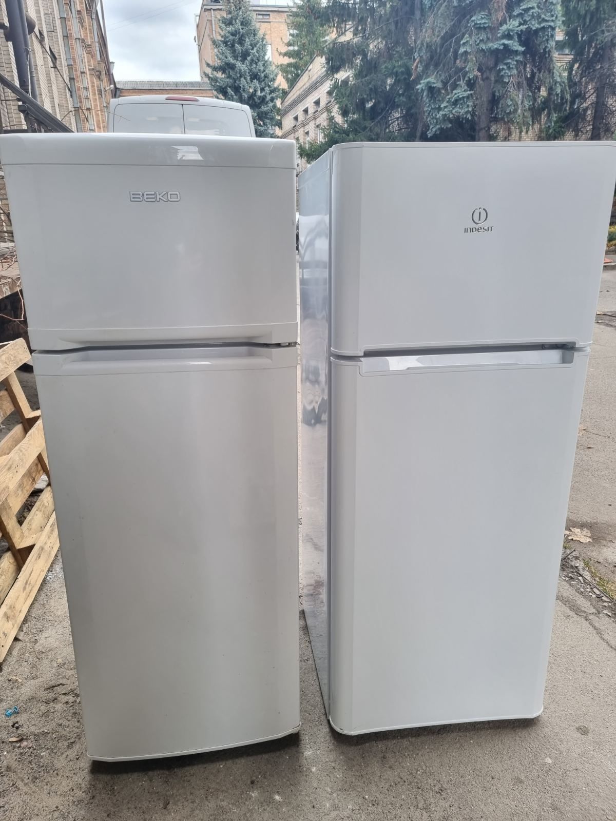 Холодильник Indesit st140 в ідеальному стані