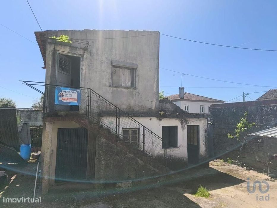 Casa / Villa T4 em Canas de Senhorim de 176,00 m2