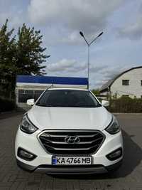 Продаю машинку Hyundai TUCSON