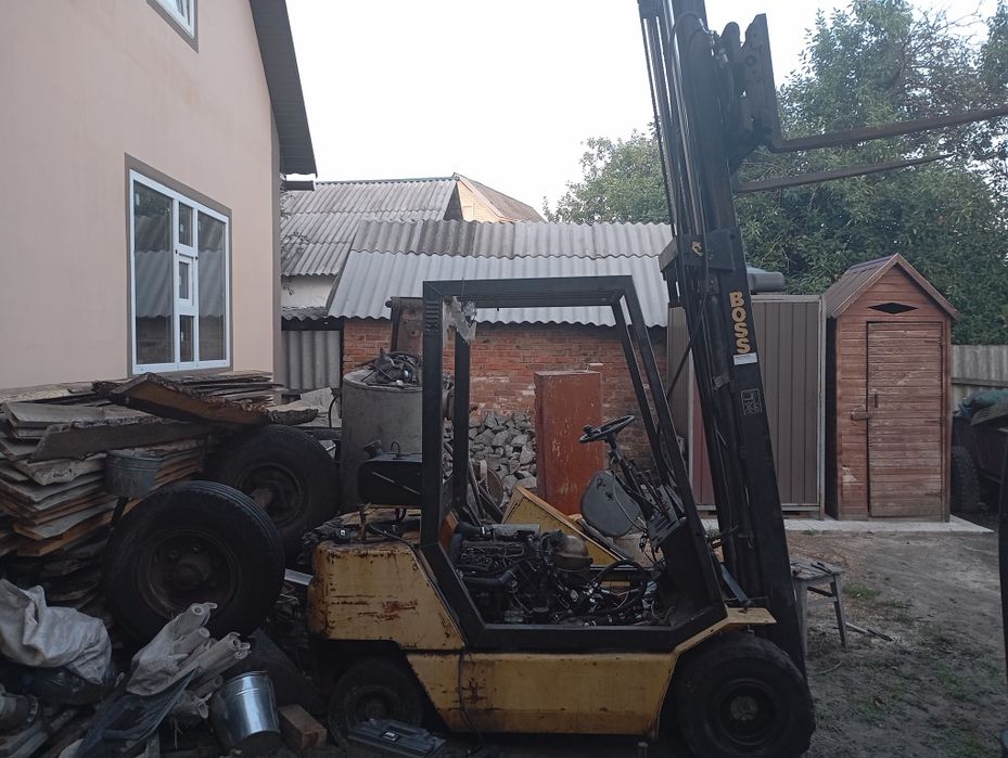 Дизельний навантажувач boss