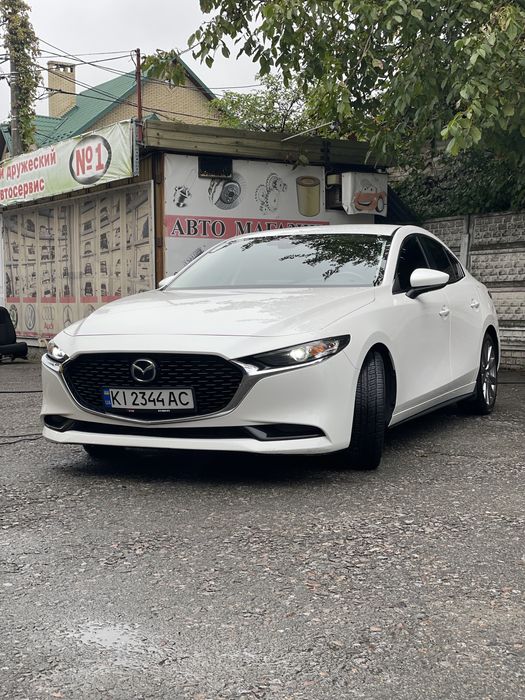 Продам авто Mazda 3 2019