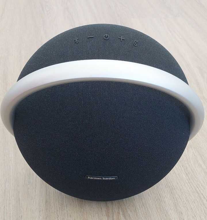 Harman Kardon Onyx Studio 8