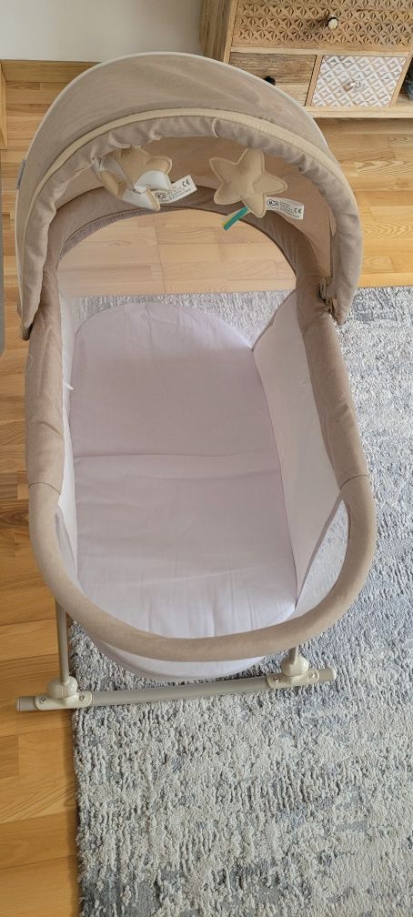 Kinderkraft
Kinderkraft Łóżeczko-kołyska LOVI beżowy 0-9kg