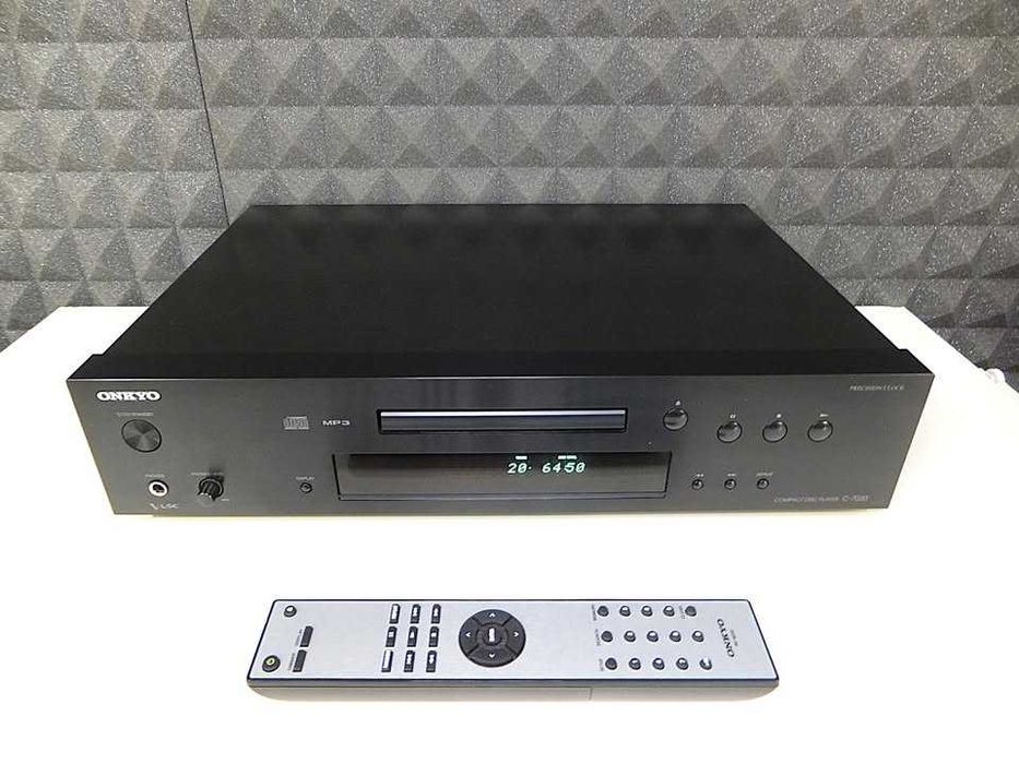 Markowy odtwarzacz cd ONKYO C-7030