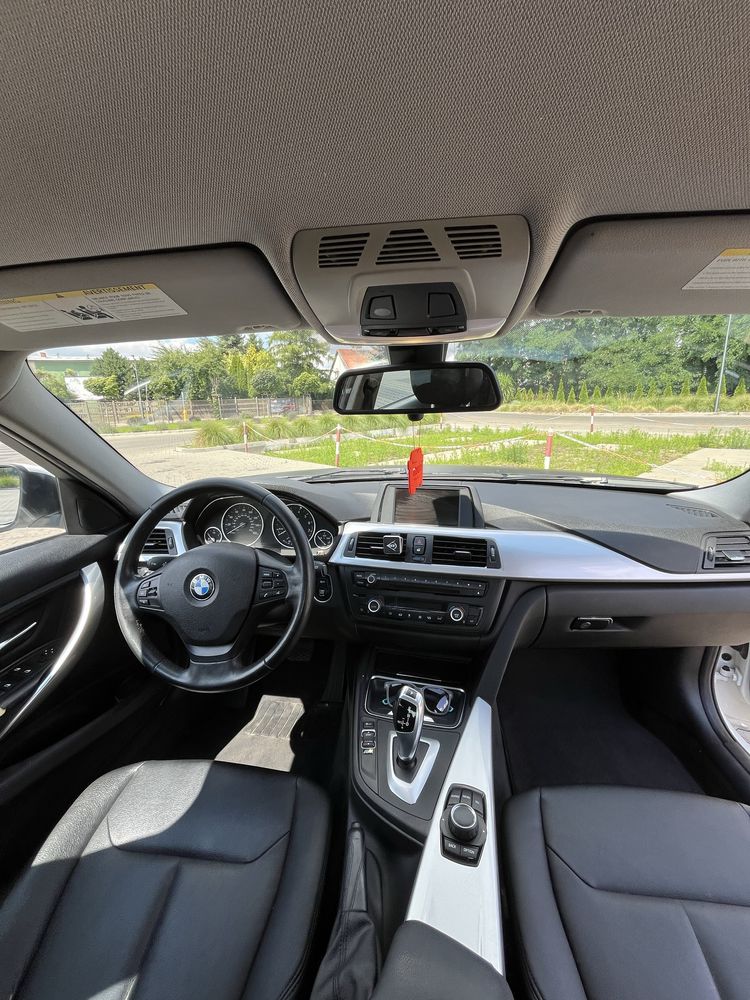 Bmw f30 320i 300km 2014 2.0 Benzyna