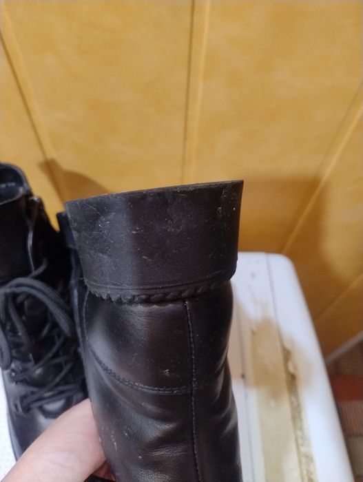 Ботинки кожаные чёрного цвета