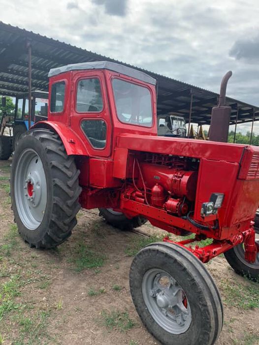 Продам трактор .