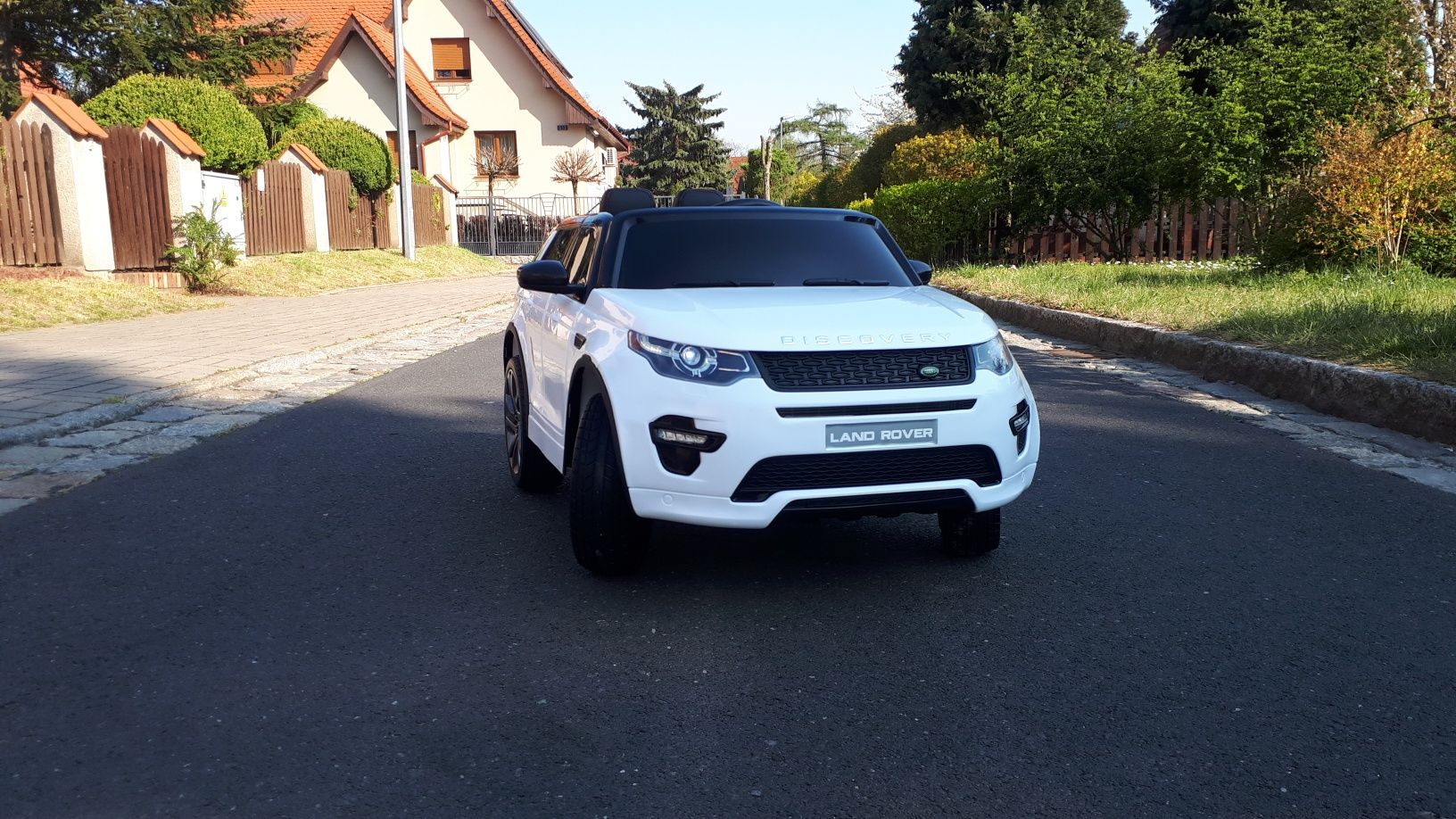 Auto na akumulator dla dzieci Range Rover Discovery Sport 2 silniki