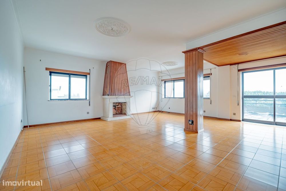 Apartamento T4 para venda