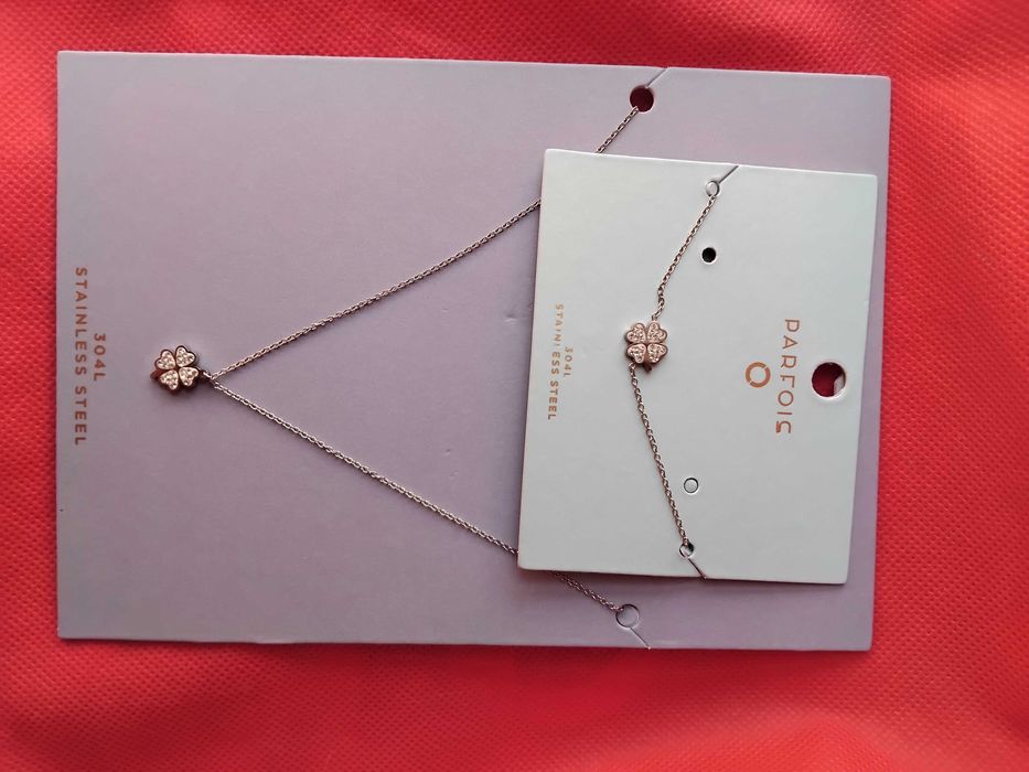 Colar e pulseira da Parfois