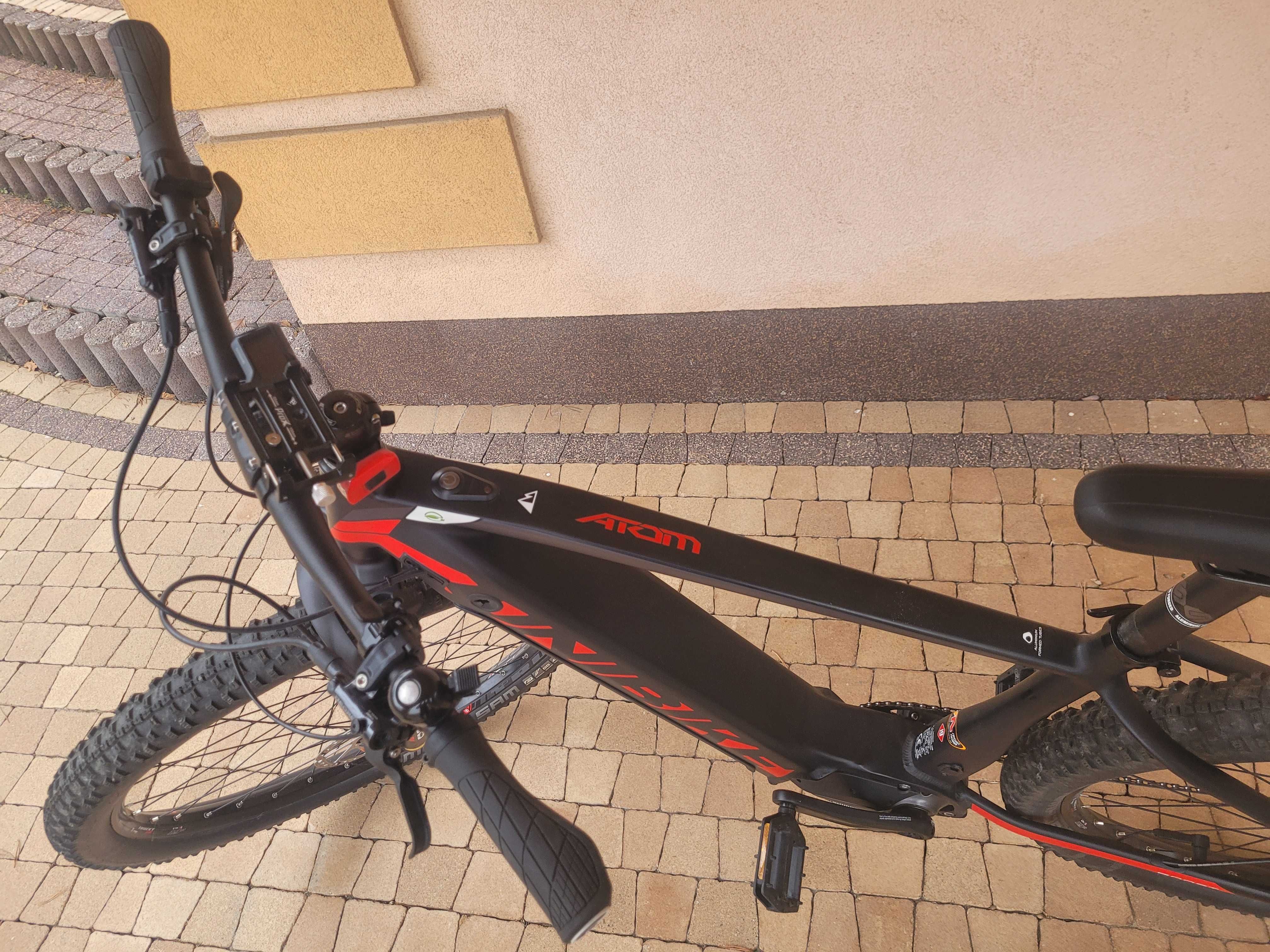 Rower elektryczny Unibike Atom 2023