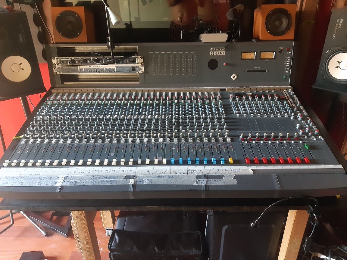 Soundcraft B400 mesa de estúdio