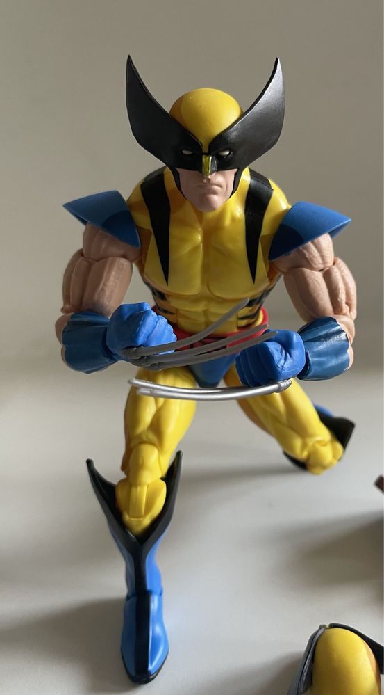 Marvel Legends Hasbro Wolverine VHS bez jednej głowy