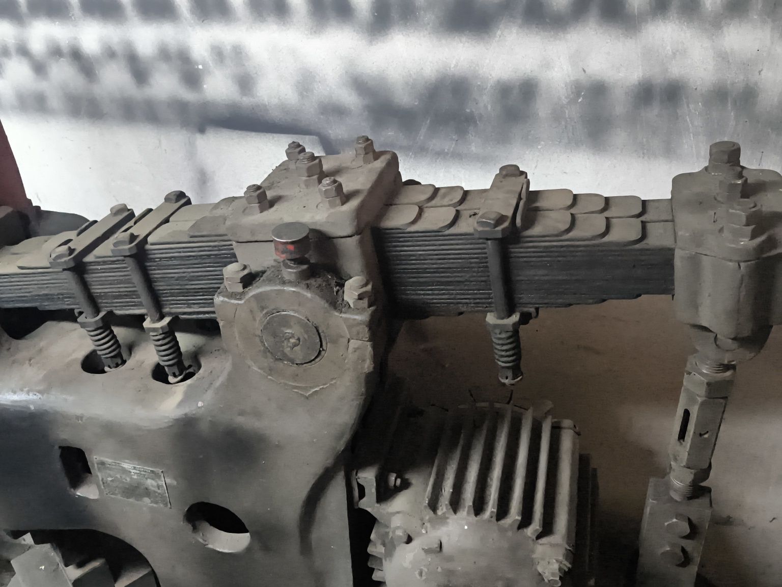 Młoty kowalski, skrężynowy Tokarka do metalu TUG 48