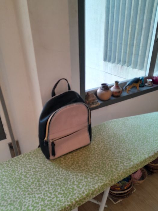 Vendo Mochila de Senhora ATMOSPHERE muito bonita como nova