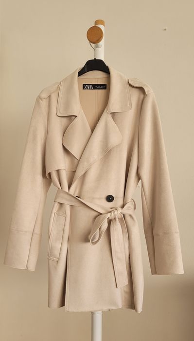 Trench efeito camurça Zara